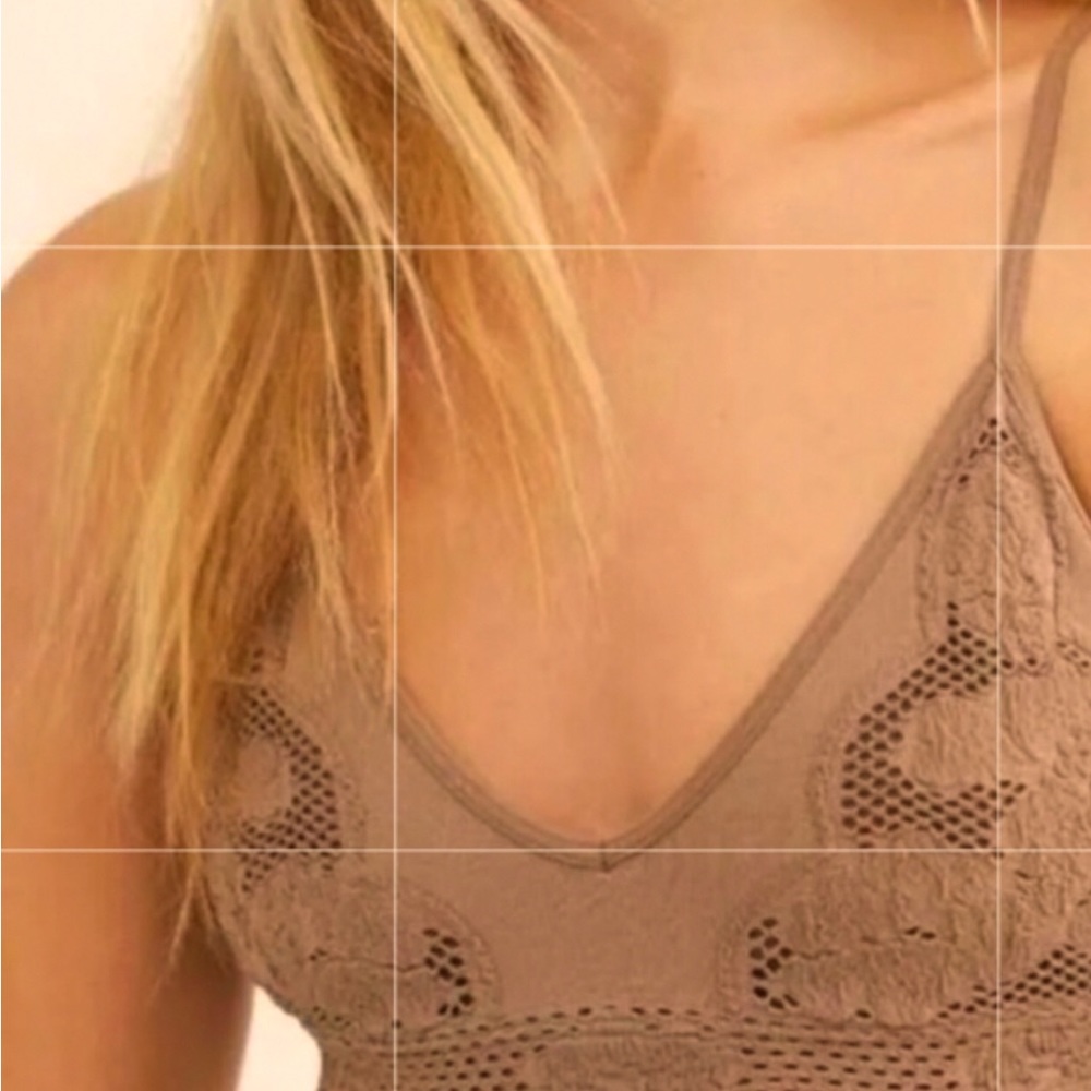 NWT  Free People Candy Seamless Bra  M/L
Sand